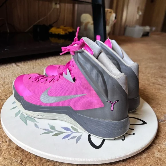 Women’s Nike Zoom HyperQuickness 'Think Pink' Brest cancer awareness size 10. - Picture 6 of 17